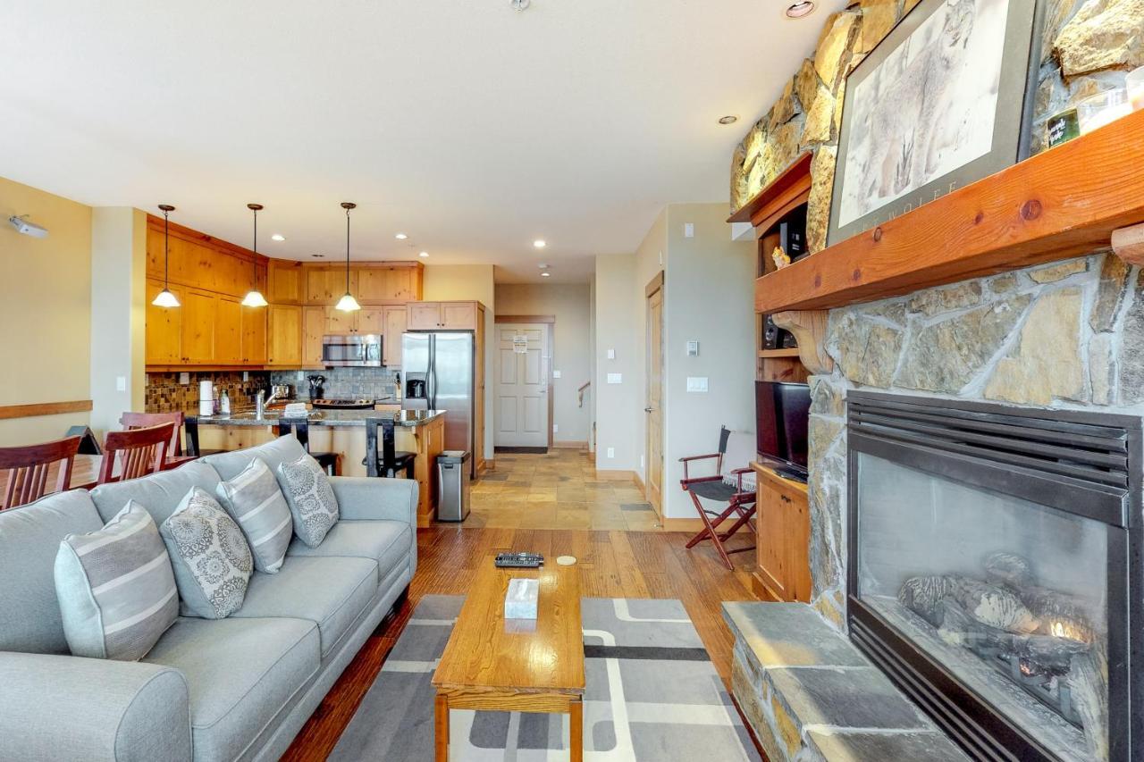 Apartment Towering Pines 2 *